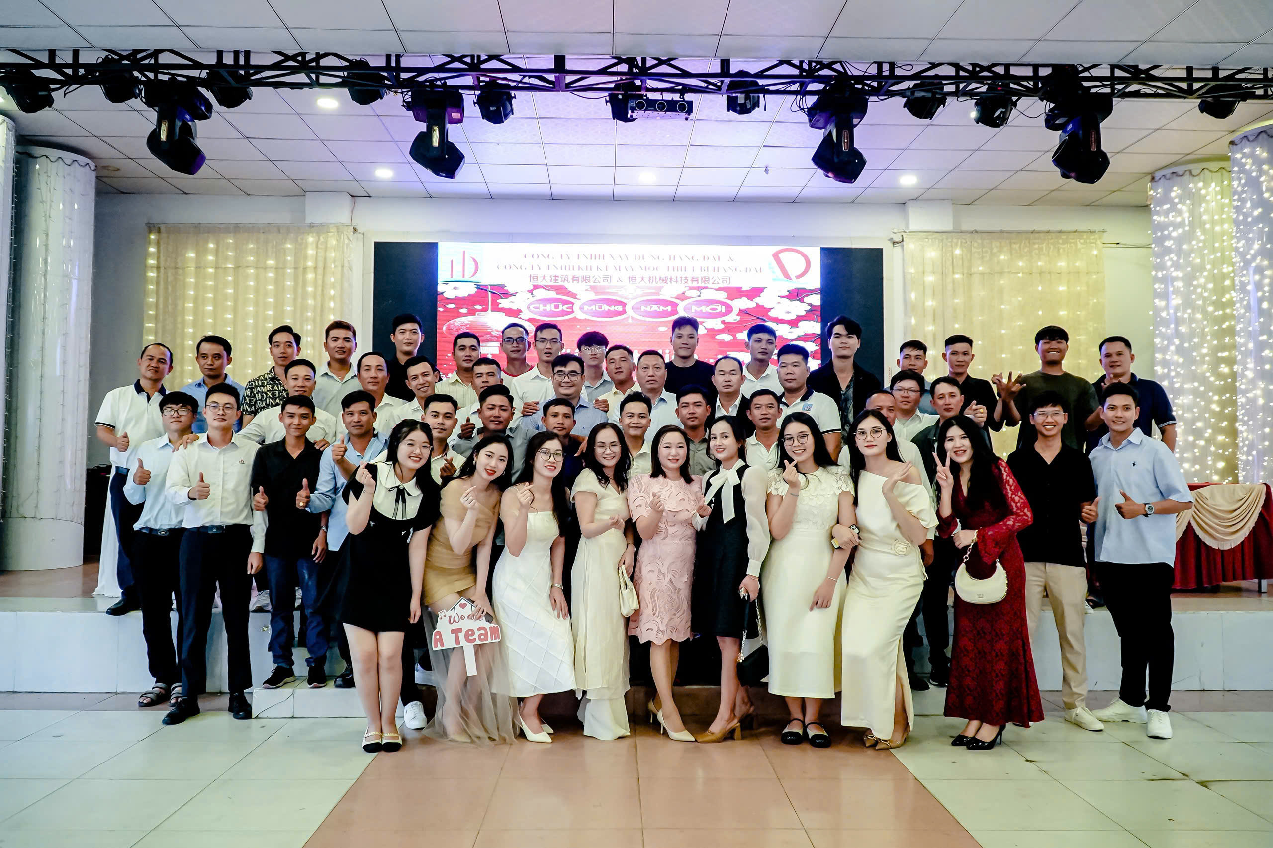 NĂM 2024: TIỆC TẤT NIÊN CÔNG TY